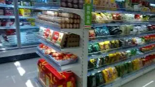 Полки в магазине Китай