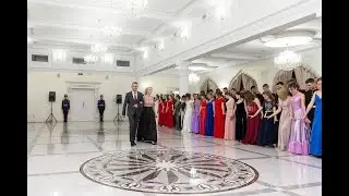 Президент Приднестровской Молдавской Республики с супругой посетили Новогодний бал