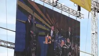 Lyle Lovett, Isn't That So (New Orleans Jazz Fest)