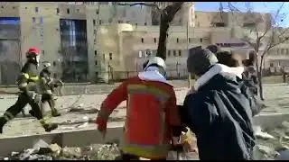 Срочно〽️Эвакуация после попадания снаряда по многоэтажке в Киеве
