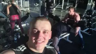 Жим гантелями 55х55= 110кг