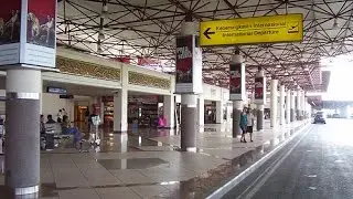 di bandara juanda terminal 2