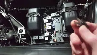 2013-2017 ford fusion lincoln mkz mustang ac clutch relay location