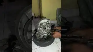 Sorotan 0.00 - 2.20 dari JIX sedang live sekarang! DUKUN VESPA