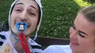 соси, пока молодой..))
