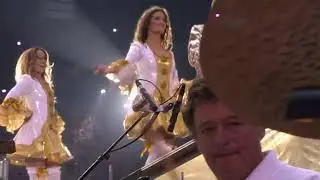 2 Toppers in concert 2011 Dancing queen remix 2011