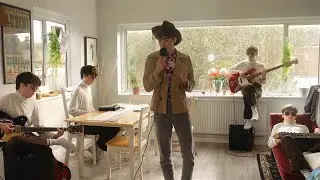Declan McKenna - Beautiful Faces (Sunday Brunch) 