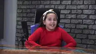 Valentina Vaughan: Talks about Guitar Lessons and Playing the House of Independents!