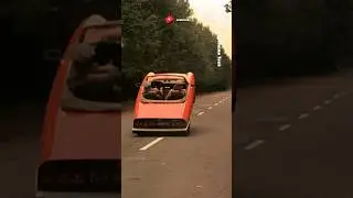 ... è con la macchina che è difficile! 💪😂 Dal film Segni particolari bellissimo 