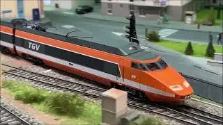 Ree Modeles French TGV Train Set, New Model with many new innovations