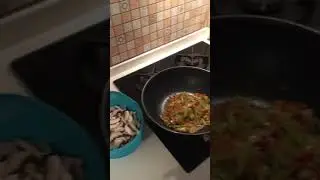 Deniz ‘in Mutfağı- Kiremitte Tavuk Sote