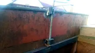 The diagram, components, and operating principle of a homemade potato planter