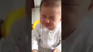 Ребенок съел линон😂😂😂