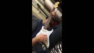 Squier Bullet Strat demo