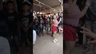 Tante-tante Bohay Semangat Banget Makan Sosisnya