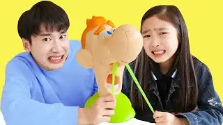 Shushu playing Fun Game Gooey Louie for kids Shushu Vlog
