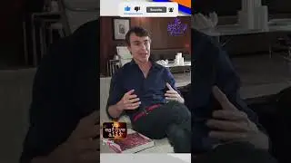 Las hombreras de los 80, en opinión del fotógrafo venezolano Fran Beaufrand.