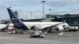 Lufthansa Boeing 787-9 Dreamliner taking off from Montreal Airport in Premium Economy