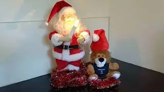 Christmas Carol Singing Santa (Santa Claus is coming to Town) with Lorenzo the Lion