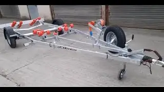 Extreme EXT 1100kg galvanised super roller boat trailer with 24 rollers - e-trailers.co.uk