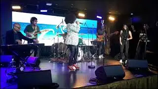 Live performance: Rock Steady.  Toronto Leg Four (4) City Tour.🇨🇦
