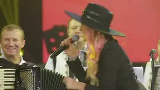 Delia & Orchestra Fraților Advahov - Bun e vinul ghiurghiuliu