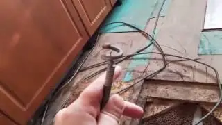 The best way to clean the sewer in a private house is with a cable!!!