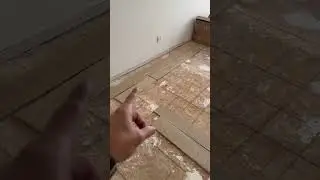 Hardwood flooring - DONT MAKe THe MISTaKE of installing it in the wrong direction!  #hardwood #diy