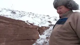 Надпись на скальнике. Предположительно оставлена более 300 лет назад Гэнэн Худакт Ламой.