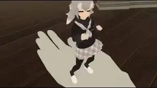 Fox girl on the ✋