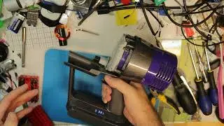 Fixing Dyson 10, replacing handle