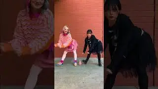 Thing shook that thang! 🖐️ 