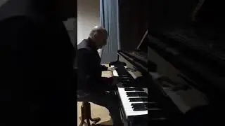 Armen Adamyan.Друзя,купитье папироссы.