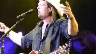 Blake Shelton "Some Beach" Comcast Center Mansfield, MA 9-7-13