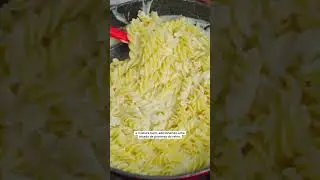 MACARRÃO COM QUEIJO