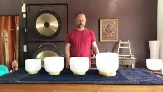 Kristallklangschalen Set in D Dur : Sakralchakra