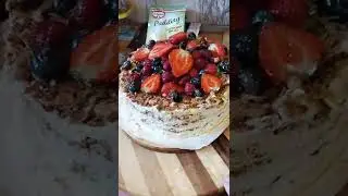 Сделала торт Наполеон с очень вкусным кремом.Скоро будет на канале