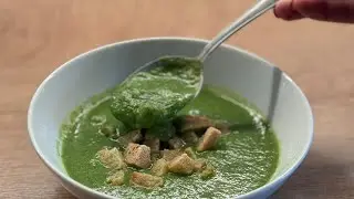 Simple Broccoli Soup To Warm Your Soul (easy & delicious!)
