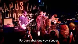 Too Close To Touch -- Pretty Little Thing sub español