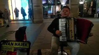 Ivan Hajek Pop-Akkordeon Munich Live November 2018
