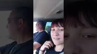 А вы поете в машине, когда слышите знакомые песни🤗