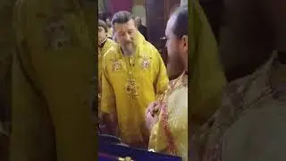 Делегация Россошанской епархии поздравляет митрополита Иоанна