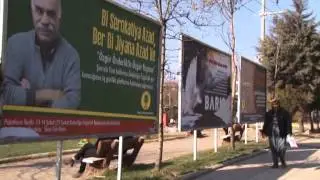 Diyarbakır'daki billboardlara Öcalan afişleri asıldı