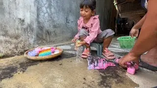 SERU⁉️ MENCARI HARTA KARUN DI KEBUN & CUCI MAINAN WITH KELA😍🥰🙏