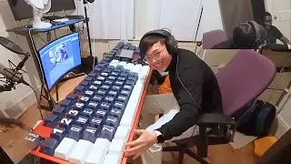 Usando El Teclado Mas Grande Del Mundo