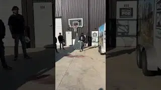 1100Himself Dunking!