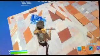 1v1’s in FORTNITE ( I BEAT A YOUTUBER) *CLIP*