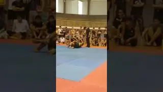 นัท (คาราเต้) vs แรมบ้า สมเดช  (มวยไทย)