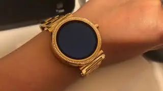 MICHAEL KORS ACCESS “SOFIE” FULL REVIEW