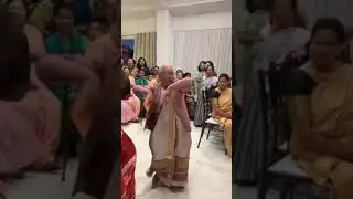 I just love the spirit of this aunty 🤩 Hope God bless everyone like this spirit 😜😂#trending #dance